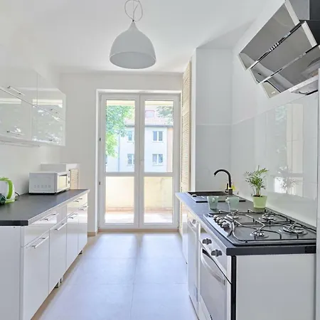 Momi Blonia Herbowa *